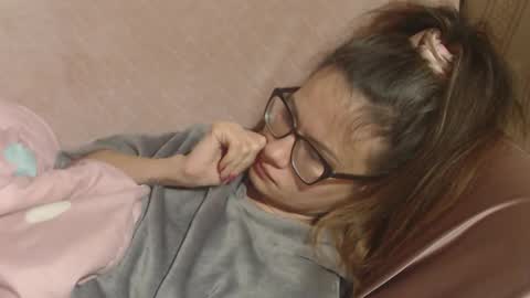 Snapshot of candylady136 chatting on 12/20/25, 01:29 say meow and send tip online show from 12/20/25, 01:29