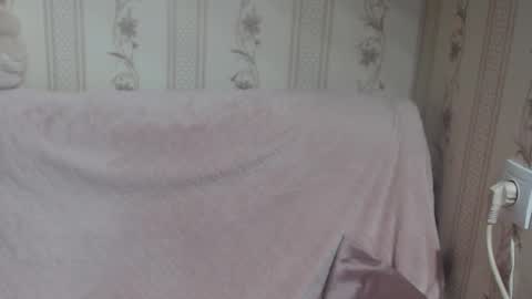 Snapshot of candylady136 chatting on 02/03/26, 05:05 say meow and send tip online show from 02/03/26, 05:05