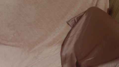 Snapshot of candylady136 chatting on 02/03/26, 06:40 say meow and send tip online show from 02/03/26, 06:40