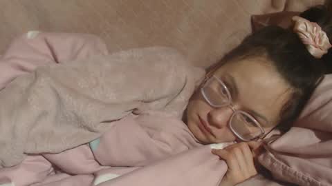 say meow and send tip  online show from 03/03/26, 11:10