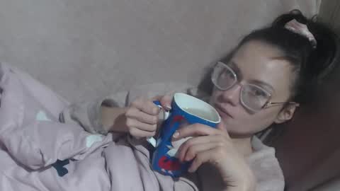 say meow and send tip  online show from 03/04/26, 10:27