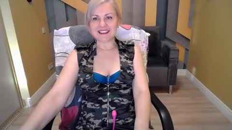 Snapshot of candylons chatting on 01/09/25, 07:31 CandyLons online show from 01/09/25, 07:31