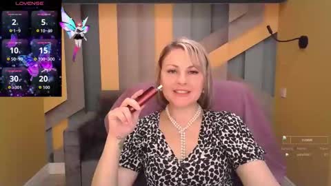 Snapshot of candylons chatting on 11/03/25, 06:36 CandyLons online show from 11/03/25, 06:36