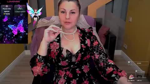 Snapshot of candylons chatting on 11/15/25, 06:55 CandyLons online show from 11/15/25, 06:55