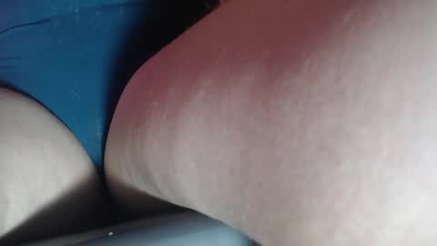 Snapshot of candylovet chatting on 12/31/24, 02:25 candylovet online show from 12/31/24, 02:25