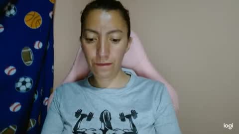 Snapshot of candymilfff chatting on 05/09/26, 04:17 candymilfff online show from 05/09/26, 04:17