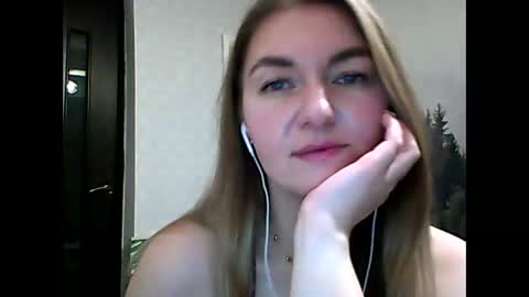 Snapshot of candyolime chatting on 12/14/25, 09:08 Daisy online show from 12/14/25, 09:08