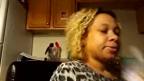 Snapshot of candyredxo2024 chatting on 09/15/25, 02:22 candyredxo2024 online show from 09/15/25, 02:22