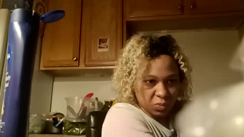 Snapshot of candyredxo2024 chatting on 10/01/25, 12:11 candyredxo2024 online show from 10/01/25, 12:11