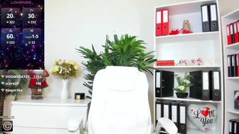 Snapshot of candywesst chatting on 12/14/24, 11:18 Candy My pleasure its in your hands online show from 12/14/24, 11:18