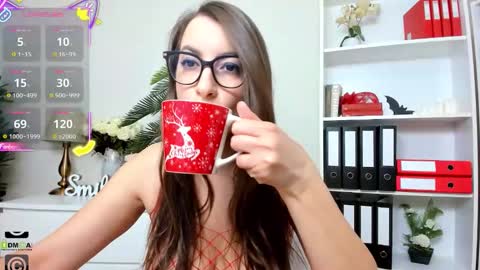 Snapshot of candywesst chatting on 11/03/25, 05:20 Candy My pleasure its in your hands online show from 11/03/25, 05:20