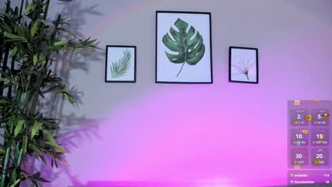 Isabella online show from 01/05/25, 07:28