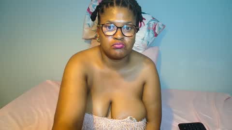 Snapshot of candyyumsaerolaxx chatting on 05/26/26, 07:10 candyyumsaerolaxx online show from 05/26/26, 07:10
