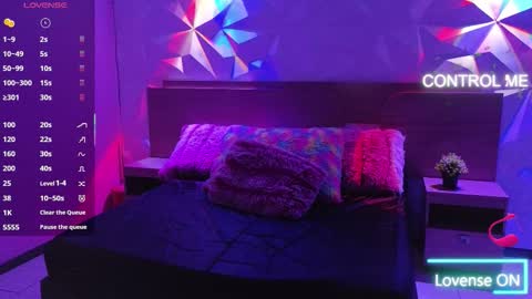 Snapshot of canela_savage chatting on 09/09/25, 04:34 Canela online show from 09/09/25, 04:34