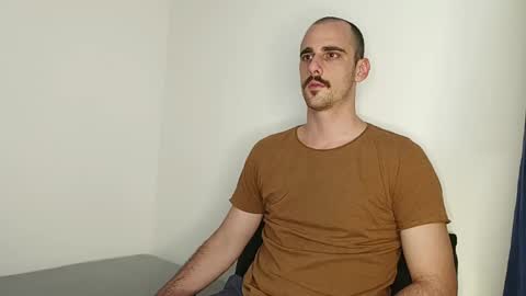 Snapshot of caneladubanhado chatting on 01/04/25, 11:27 Canela online show from 01/04/25, 11:27