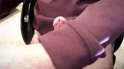 Snapshot of caninutforyou chatting on 11/03/25, 02:29 caninutforyou online show from 11/03/25, 02:29