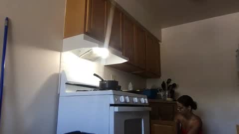     online show from 09/08/25, 05:01