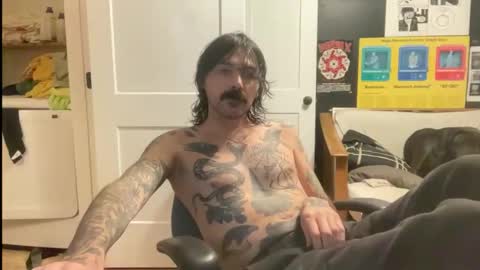 Snapshot of cantleavethehouse chatting on 02/13/26, 12:06 cantleavethehouse online show from 02/13/26, 12:06