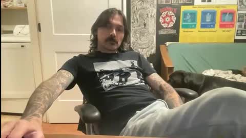 Snapshot of cantleavethehouse chatting on 02/27/26, 05:51 cantleavethehouse online show from 02/27/26, 05:51