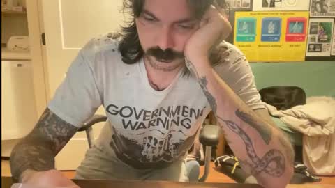 Snapshot of cantleavethehouse chatting on 03/02/26, 04:58 cantleavethehouse online show from 03/02/26, 04:58