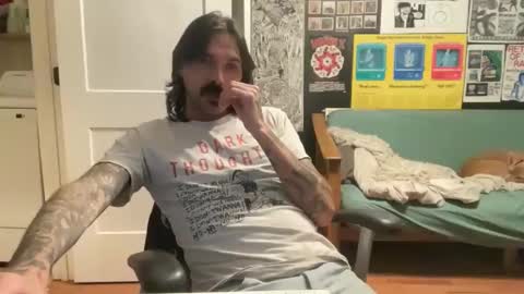 Snapshot of cantleavethehouse chatting on 03/03/26, 06:19 cantleavethehouse online show from 03/03/26, 06:19