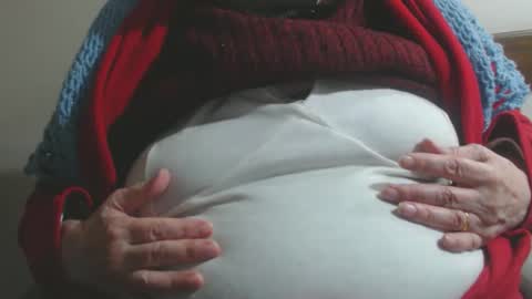 Snapshot of capitanfuturo44 chatting on 10/27/25, 07:07 Cinzia ex regina online show from 10/27/25, 07:07