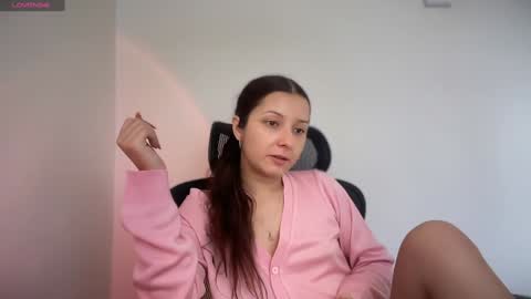 Emma online show from 02/03/25, 10:03