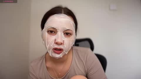 Emma online show from 02/14/25, 10:49