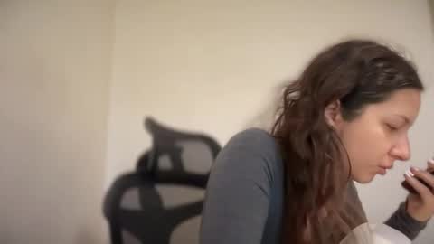 Emma online show from 11/05/25, 06:35