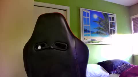 Snapshot of capricorne1965 chatting on 12/18/25, 08:37 capricorne1965 online show from 12/18/25, 08:37