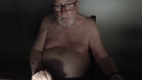 Snapshot of capt5105 chatting on 02/22/25, 12:19 capt5105 online show from 02/22/25, 12:19