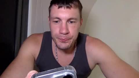 Snapshot of capt_oliver chatting on 12/30/24, 05:23 follow my twitter  online show from 12/30/24, 05:23