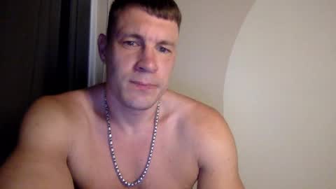 Snapshot of capt_oliver chatting on 01/05/25, 05:09 follow my twitter  online show from 01/05/25, 05:09