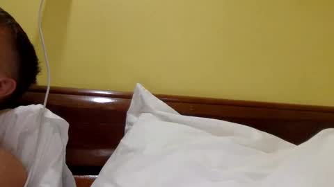 Snapshot of capt_oliver chatting on 01/30/25, 06:10 follow my twitter  online show from 01/30/25, 06:10