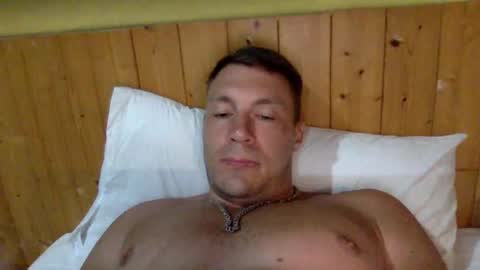 Snapshot of capt_oliver chatting on 02/10/25, 06:45 follow my twitter  online show from 02/10/25, 06:45