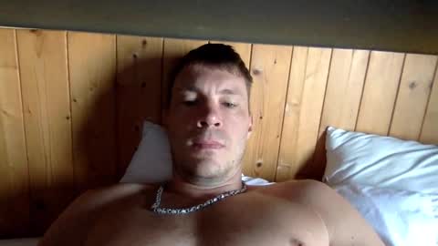 Snapshot of capt_oliver chatting on 02/16/25, 04:20 follow my twitter  online show from 02/16/25, 04:20