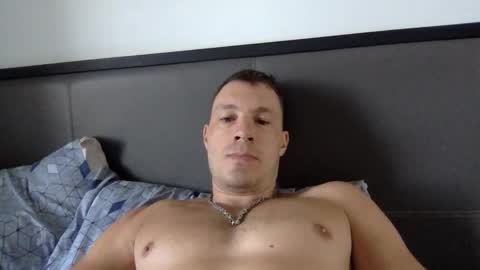 Snapshot of capt_oliver chatting on 03/12/25, 05:24 follow my twitter  online show from 03/12/25, 05:24