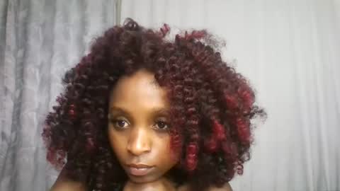 Snapshot of carababey chatting on 04/21/26, 01:53 carababey online show from 04/21/26, 01:53