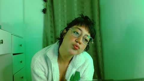 Amy online show from 10/11/25, 12:43