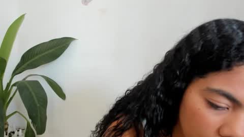 Snapshot of caraiosh_ chatting on 07/07/26, 02:21 Cara online show from 07/07/26, 02:21