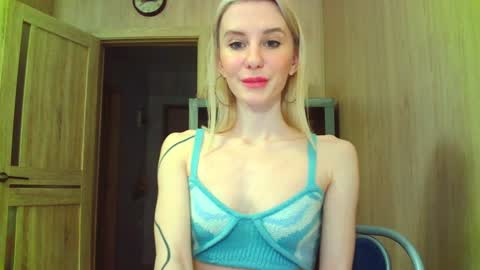 Snapshot of caramel_pie_ chatting on 01/19/25, 06:43 caramel online show from 01/19/25, 06:43
