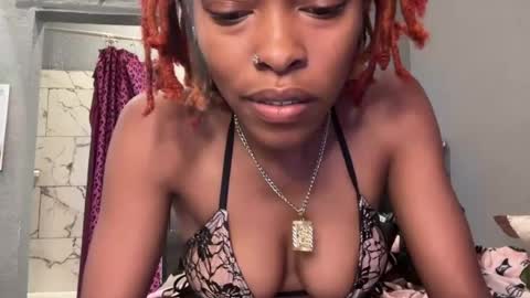 Snapshot of caramelbeautyz chatting on 07/08/26, 06:01 caramelbeautyz online show from 07/08/26, 06:01
