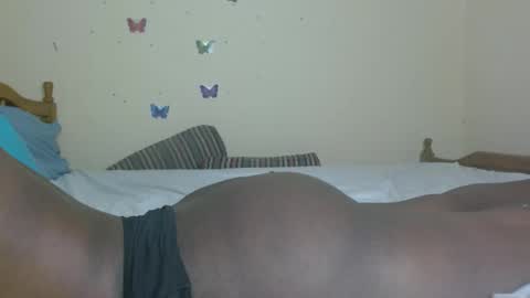 Snapshot of caramelebony_ chatting on 02/11/25, 03:29 caramelebony_ online show from 02/11/25, 03:29