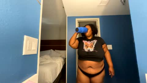Snapshot of caramelgoddess14 chatting on 07/18/26, 12:53 caramelgoddess14 online show from 07/18/26, 12:53