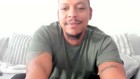 Snapshot of caramelizedzeus chatting on 10/15/25, 06:19 caramelizedzeus online show from 10/15/25, 06:19