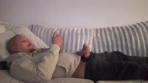 caramelizedzeus online show from 11/19/25, 01:27