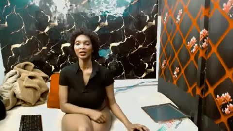 Snapshot of caramelminxx_ chatting on 07/06/26, 07:49 caramelminxx_ online show from 07/06/26, 07:49