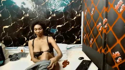 Snapshot of caramelminxx_ chatting on 07/15/26, 07:57 caramelminxx_ online show from 07/15/26, 07:57