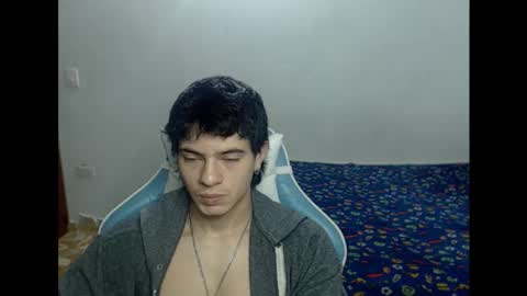 carapalida9008 online show from 11/12/25, 03:12