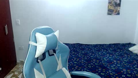 carapalida9008 online show from 11/29/25, 11:08